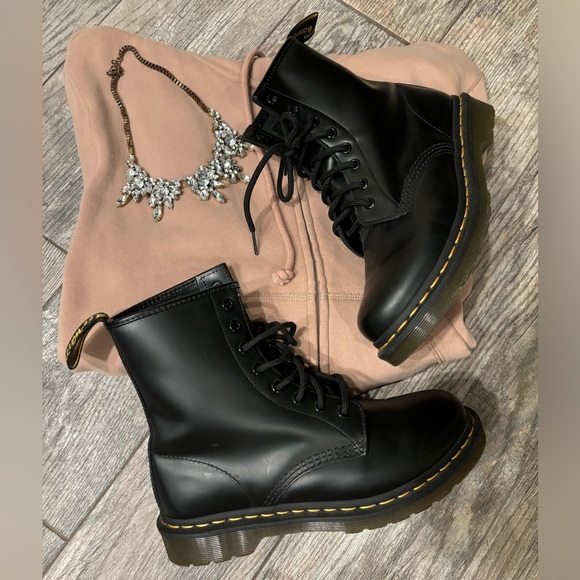Doc Martens - Picture 7 of 16